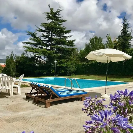 Quinta Dos Capuchos Casa Velha Holiday home Alcobaca